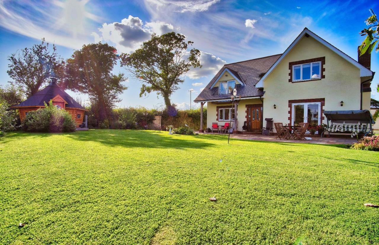 Henbere Farm B&B Tiverton  Exterior photo